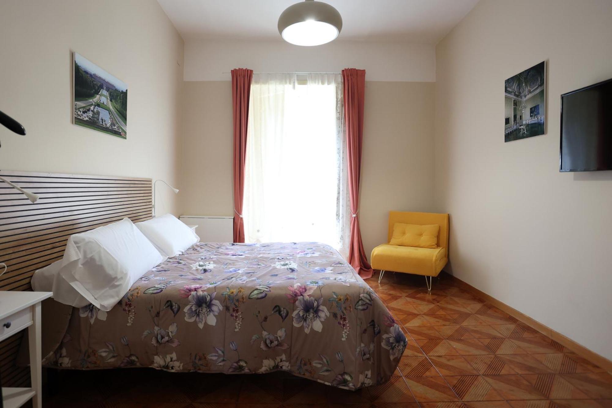 Rooms & Apartment, A Due Passi Caserta Kültér fotó